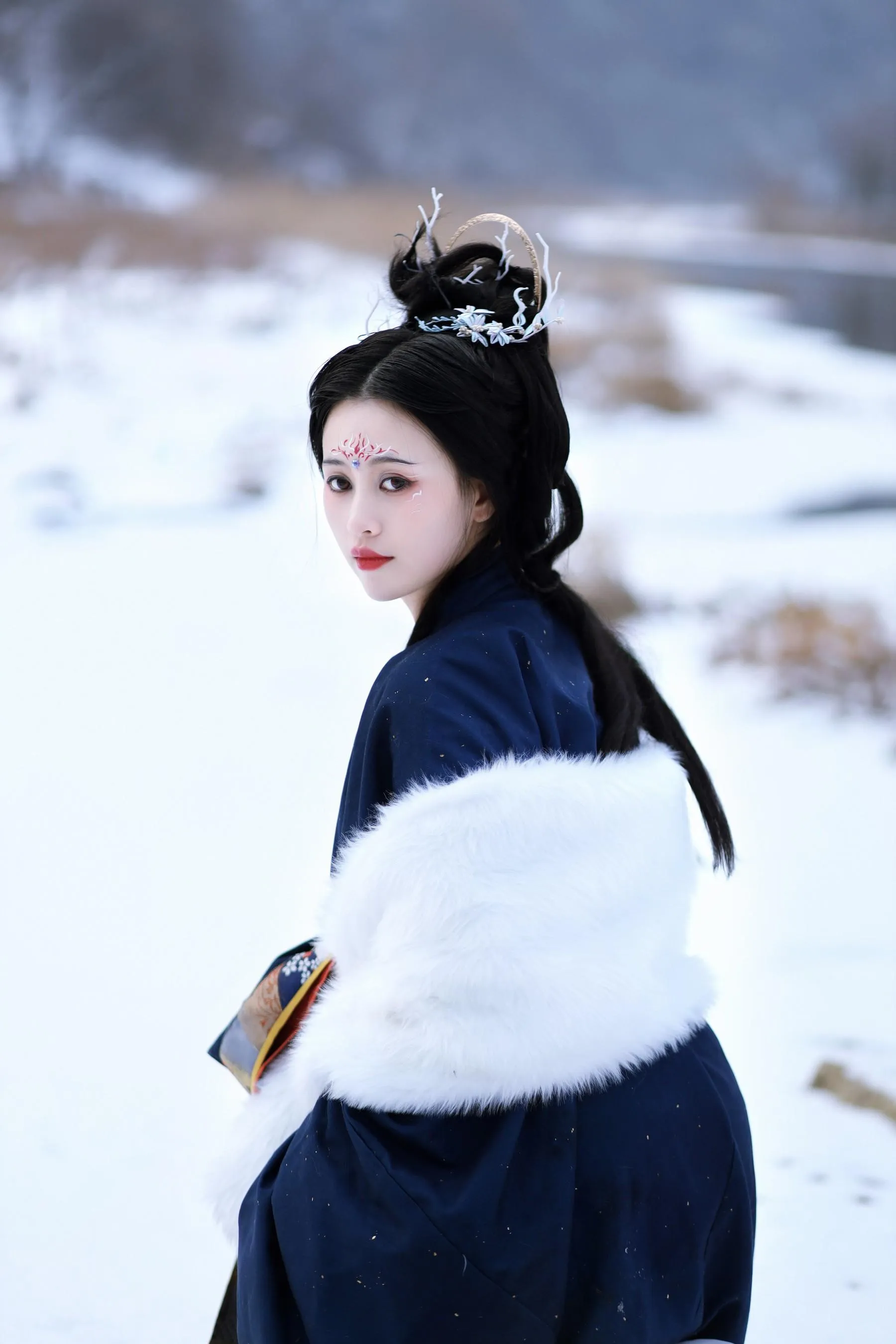 [艺图语] 2022.06.05 雪山山神 青霜鹅 [22P]插图5